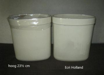 plantenpotten, Ecri Katwijk Holland, hoge ovale potten, ecru beschikbaar voor biedingen