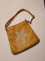Okergele tas met ster, Sieraden, Tassen en Uiterlijk, Tassen | Damestassen, Ophalen of Verzenden, Nieuw, Bruin, Schoudertasje