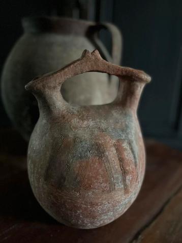 Aardewerk waterkruik vessel oosters sober bohemian beschikbaar voor biedingen