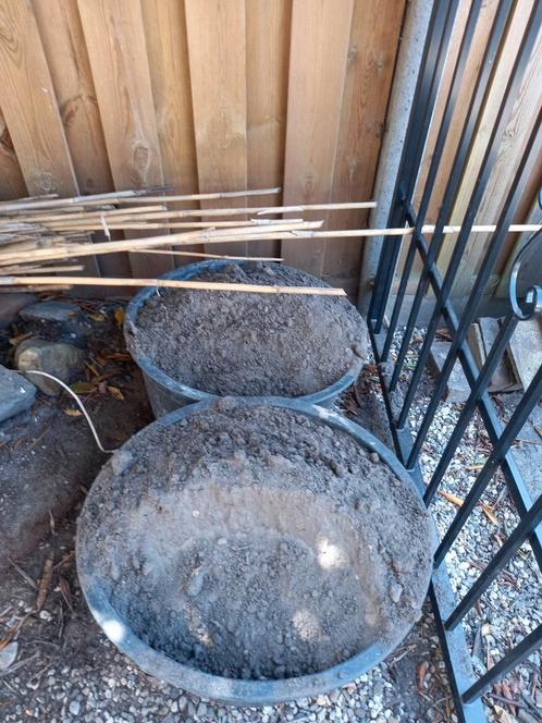 Gratis tuinaarde, zand, mest 1 kuub beschikbaar, Tuin en Terras, Aarde en Mest, Tuinaarde, Ophalen
