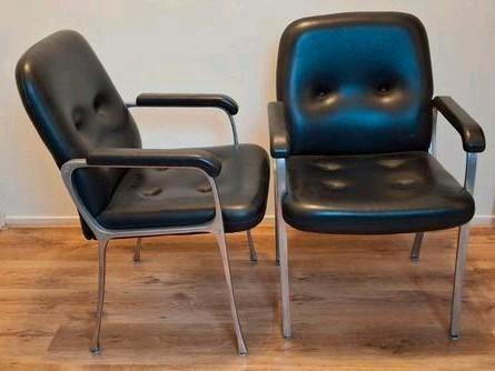 Twee retro fauteuils te koop, Huis en Inrichting, Stoelen, Zo goed als nieuw, Twee, Zwart, Ophalen