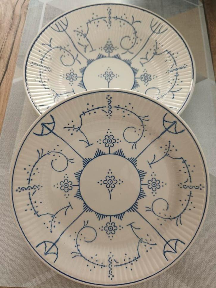 Royal Boch borden, Antiek en Kunst, Antiek | Keramiek en Aardewerk, Verzenden