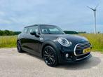 Mini 1.5 Cooper Marylebone 2017 PANO leder stoelverwarming, Auto's, Mini, 136 pk, 4 stoelen, Zwart, Handgeschakeld