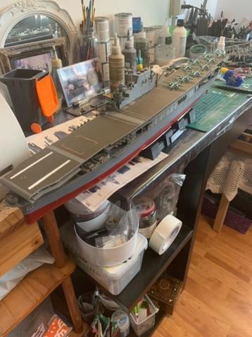 U.S.Aircraft Carrier CV-8 Hornet schaal 1-350 gebouwd beschikbaar voor biedingen