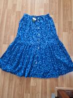 Nieuwe lange blauwe rok met bloemetjes motief, Nieuw, Blauw, Maat 38/40 (M), Ophalen of Verzenden