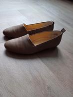 Bijna nieuwe taupe kleurige loafers van Paul Green maat 37.5, Kleding | Dames, Ophalen of Verzenden, Zo goed als nieuw, Instappers