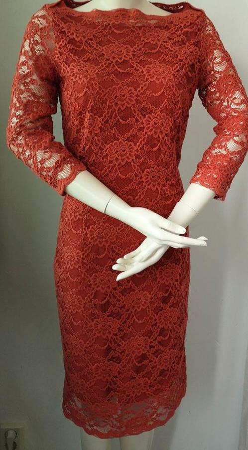 Twin Set Simona Barbieri kanten jurk met maat L valt als 38, Kleding | Dames, Jurken, Zo goed als nieuw, Maat 38/40 (M), Zwart