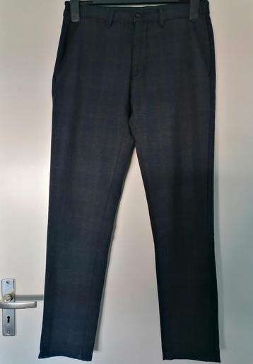 Pantalon merk Zara maat 38 kleur donker blauw  ruit beschikbaar voor biedingen