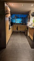 Complete keuken met inbouwapparatuur. 4350mm x2400mm, Ophalen, Gebruikt