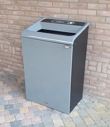 Grote afvalbak 125L nieuw en stevig, professionele kwaliteit beschikbaar voor biedingen