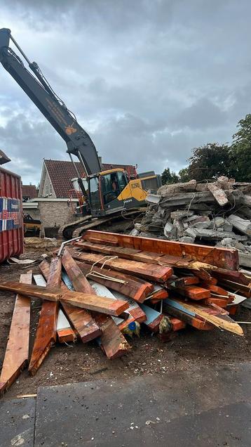 Houten balken sloop ca. 200 m1 beschikbaar voor biedingen