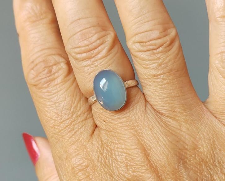 Zilveren 925 ring met natuurlijke Blauwe Chalcedoon steen, Sieraden, Tassen en Uiterlijk, Ringen, Nieuw, Dame, 17 tot 18, Blauw