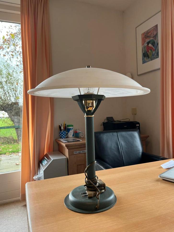 Vintage Tafellamp met Glazen Kap, Huis en Inrichting, Lampen | Vloerlampen, Gebruikt, Minder dan 100 cm, Glas, Metaal, Ophalen of Verzenden