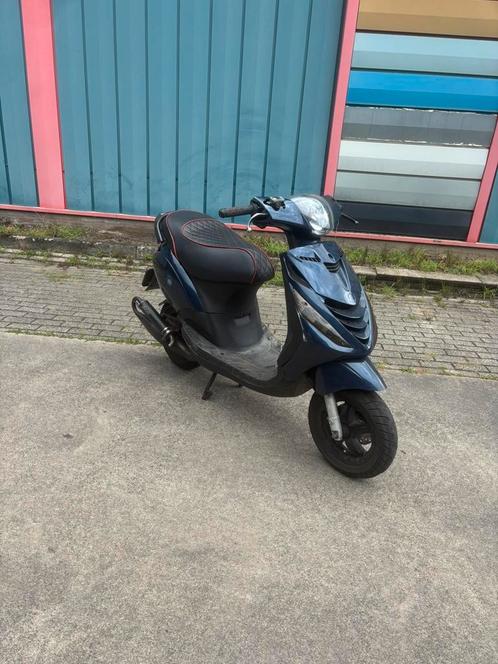 Piaggio zip 70cc brom, Fietsen en Brommers, Scooters | Piaggio, Zo goed als nieuw, Zip, Tweetakt, Ophalen