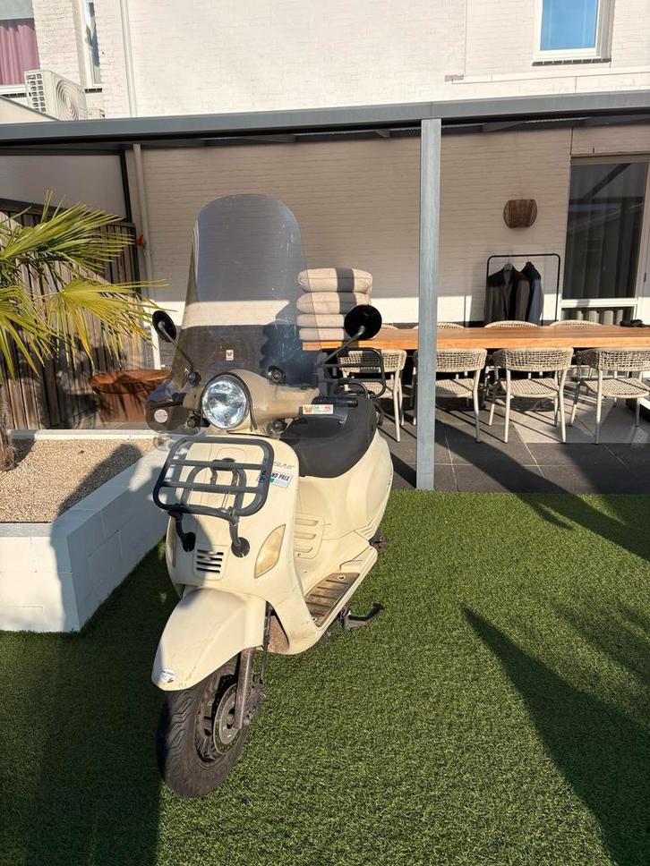 Scooter Neco Azzuro - Opknapper!, Fietsen en Brommers, Snorfietsen en Snorscooters, Gebruikt, Overige merken, Benzine, Ophalen of Verzenden