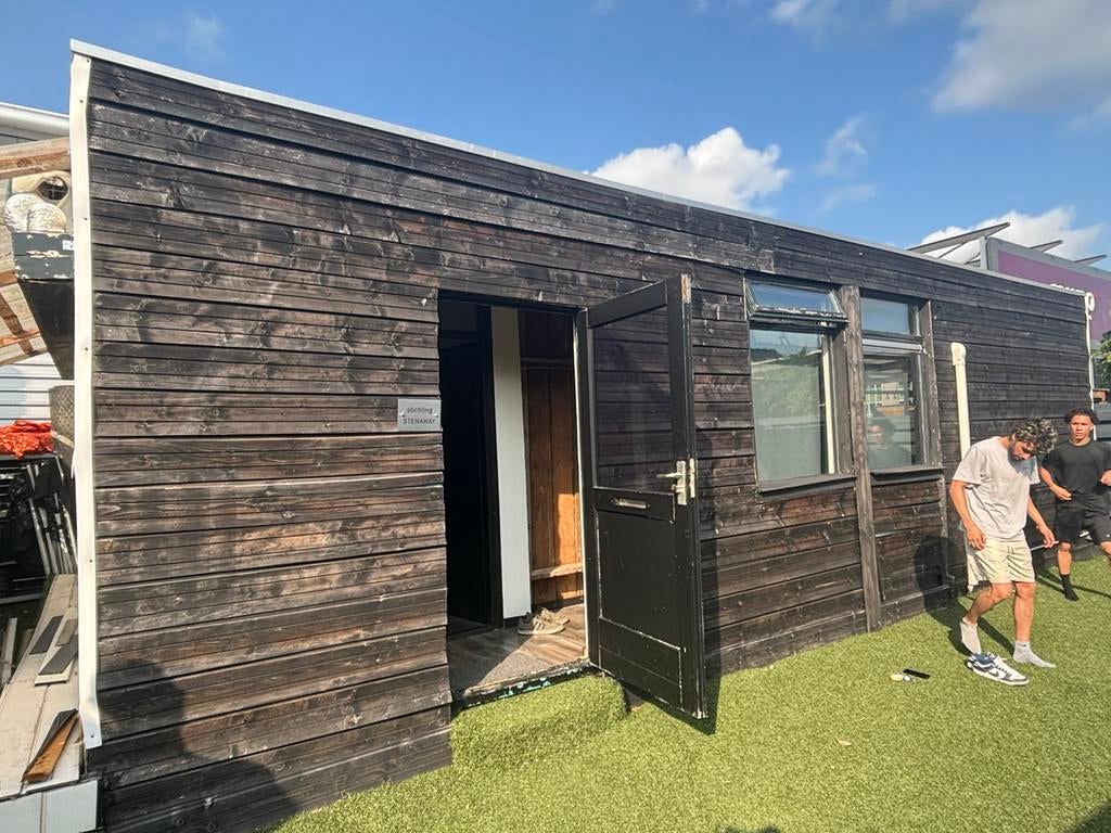 zsm weg 4 opslag containers 6x2,5m te koop. per stuk €750, Ophalen