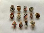 Speldjes knopen voetbal Spanje, Verzamelen, Speldjes, Pins en Buttons, Ophalen of Verzenden, Zo goed als nieuw, Overige onderwerpen