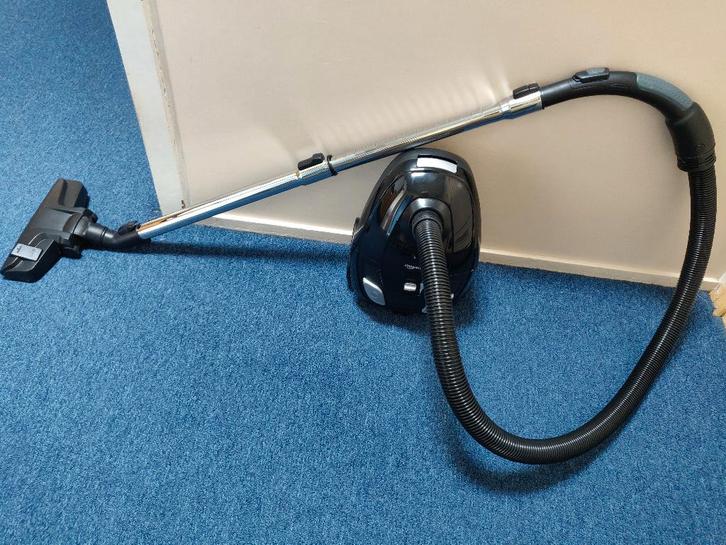 Amazon Basics - Stofzuiger zo goed als nieuw, Witgoed en Apparatuur, Stofzuigers, Zo goed als nieuw, Stofzuiger, Minder dan 1200 watt