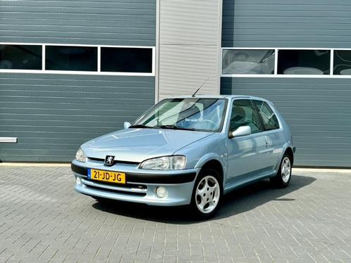 Youngtimer! Peugeot 106 1.4 XS Sport Airco Facelift, Auto's, Peugeot, Particulier, ABS, Airbags, Airconditioning, Centrale vergrendeling