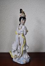 Vintage Beeld Chinese Courtisane Porselein 27 cm, Antiek en Kunst, Kunst | Niet-Westerse kunst, Ophalen