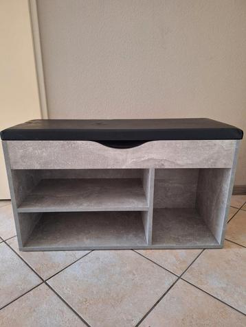 Mooie opberg kist te koop  beschikbaar voor biedingen