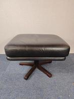 Vintage Leolux Poef/voetenbankje, Huis en Inrichting, Banken | Voetenbanken en Poefen, Ophalen, Minder dan 50 cm, Gebruikt, Hout