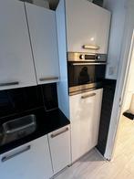 Moderne witte keuken met zwarte accenten, zelf demonteren, Ophalen, Wit, Hoekkeuken, Zo goed als nieuw