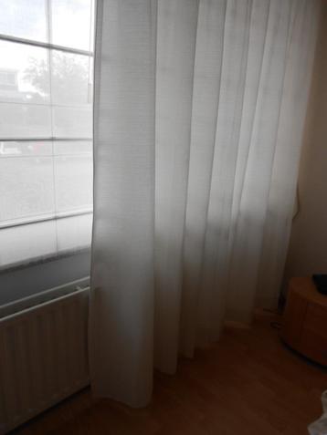 Overgordijnen  beschikbaar voor biedingen