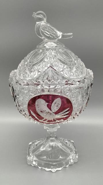 Hofbauer 'Red Bird'-bonbonnière- Byrdes Ruby Red-collectie beschikbaar voor biedingen