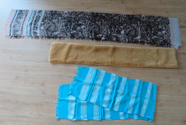 Sjaals Divers Didi, Kleding | Dames, Mutsen, Sjaals en Handschoenen, Zo goed als nieuw, Sjaal, Maat 46/48 (XL) of groter, Ophalen of Verzenden