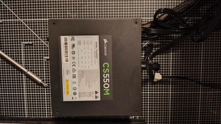 Corsair cs550m modulaire voeding, Computers en Software, Interne voedingen, Gebruikt, Ophalen