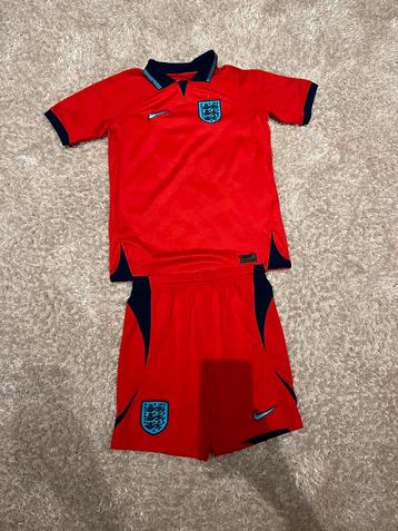 Engeland Voetbaltenue Kinderen maat 147cm-158cm beschikbaar voor biedingen