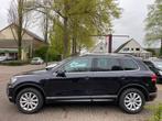 Volkswagen TOUAREG 3.0 TDI R-LINE / LEDER / AIRCO-ECC / PANO, Auto's, Volkswagen, Automaat, 15 km/l, Euro 6, Elektrische achterklep