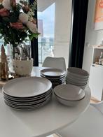Beige IKEA FARGKLAR serviesset, Ophalen