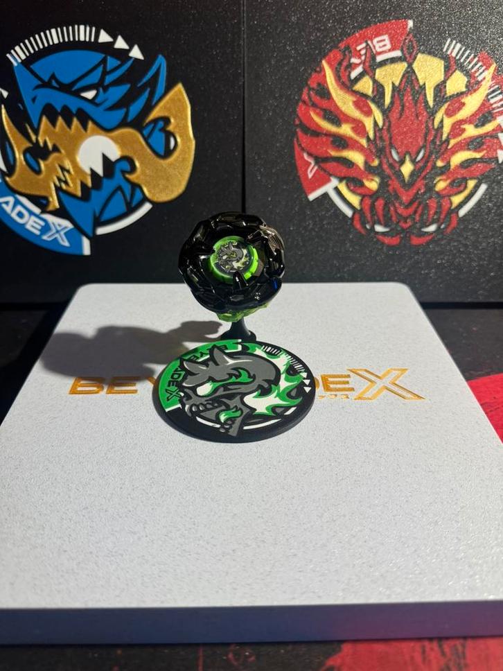 Beyblade x Display stand (Hells Chain Black), Verzamelen, Speelgoed, Nieuw, Ophalen of Verzenden