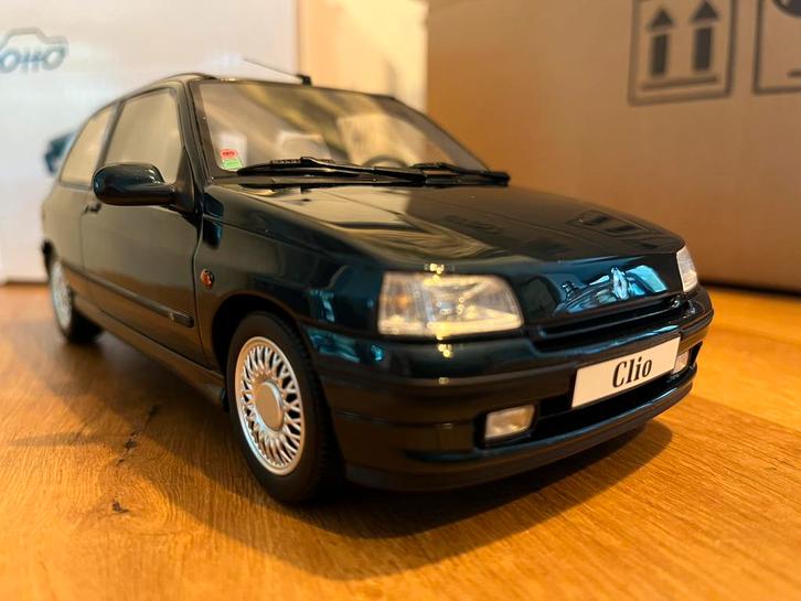Renault Clio Baccara 1.8 | Ottomobile OT1157 | 1:18, Hobby en Vrije tijd, Modelauto's | 1:18, Nieuw, Auto, OttOMobile, Ophalen of Verzenden