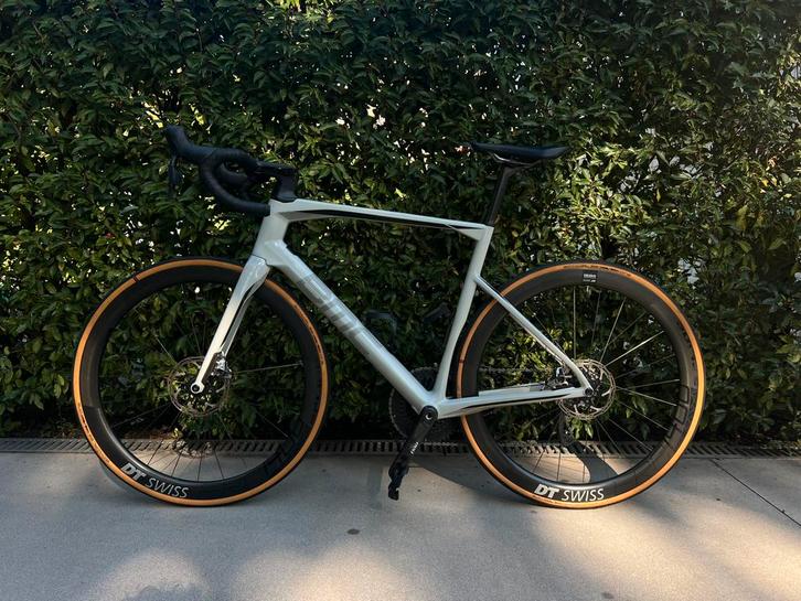 BMC Roadmachine 01 TWO, Fietsen en Brommers, Fietsen | Racefietsen, Zo goed als nieuw, Overige merken, Meer dan 20 versnellingen