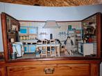 Antieke poppen huis met heel veel assortiment, Ophalen, Gebruikt, Poppenhuis