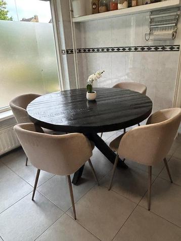 Mango houten tafel rond €225