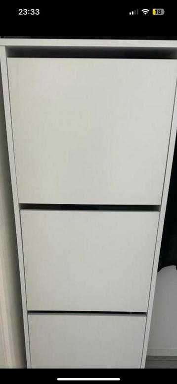 Witte schoenkast 49x28x135cm beschikbaar voor biedingen