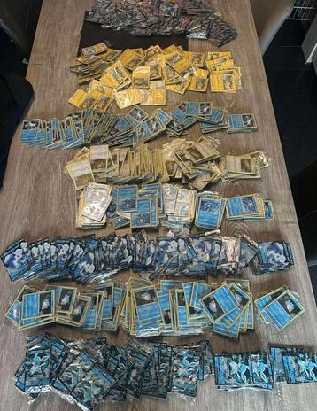 760 sealed Snowflake 2023 Pokemon kaarten  beschikbaar voor biedingen