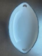 Victoria Czechoslovakia Schaal met Bewerkt Randje, Ophalen, Gebruikt, Porselein of Keramiek, Schaal