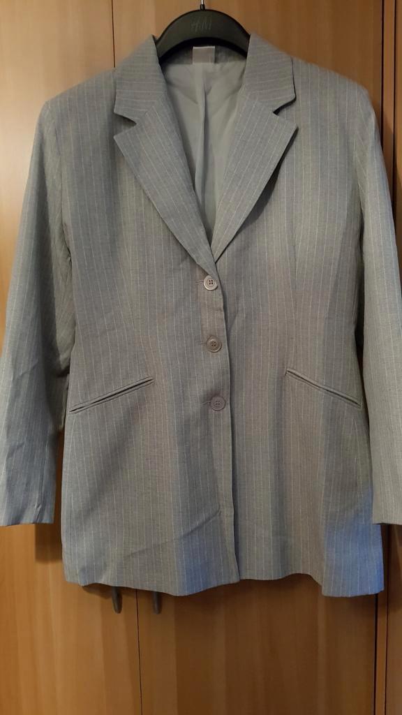 Grijze colbert mt 42!, Kleding | Dames, Jasjes, Kostuums en Pakken, Zo goed als nieuw, Maat 42/44 (L), Grijs, Ophalen of Verzenden