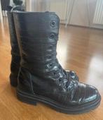 Zwarte veterlaarzen met crocoprint - Maat 38, Kleding | Dames, Ophalen of Verzenden, Zo goed als nieuw, Zwart, Lage of Enkellaarzen