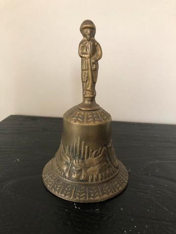 Antieke Bronzen Bel met Figuur handbel beschikbaar voor biedingen