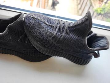 Zwarte Adidas Yeezy schoenen Maat 33 unisex ☘️ beschikbaar voor biedingen
