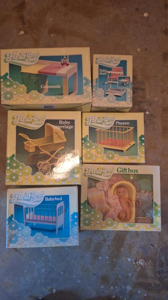 Fleur Pretty Baby Set, Verzamelen, Poppen, Zo goed als nieuw, Overige typen, Ophalen