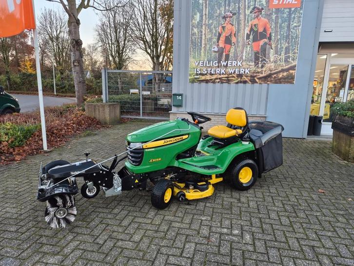 John deere x305r met tielburger veger, Tuin en Terras, Zitmaaiers, Gebruikt, 90 tot 120 cm, Elektrische starter, Opvangbak, Ophalen