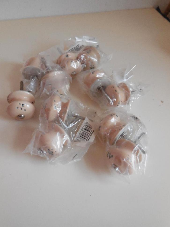 Set 11x vintage beige keramische/porselein kastknoppen nieuw, Doe-het-zelf en Verbouw, Hang- en Sluitwerk, Nieuw, Overige typen