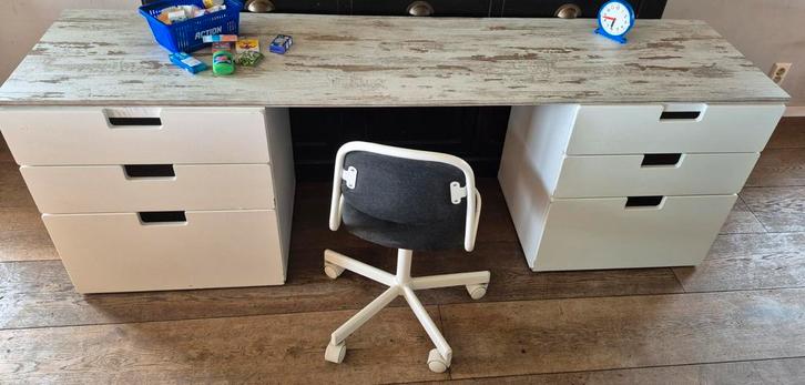 Ikea stuva speel / knutselbureau, Huis en Inrichting, Bureaus, Gebruikt, Bureau, In hoogte verstelbaar, Ophalen
